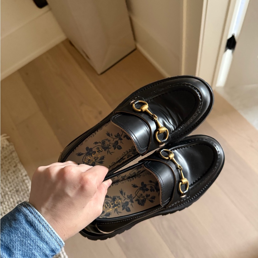 Gucci Women’s Lug Sole Loafer with Horsebit size 38 Black